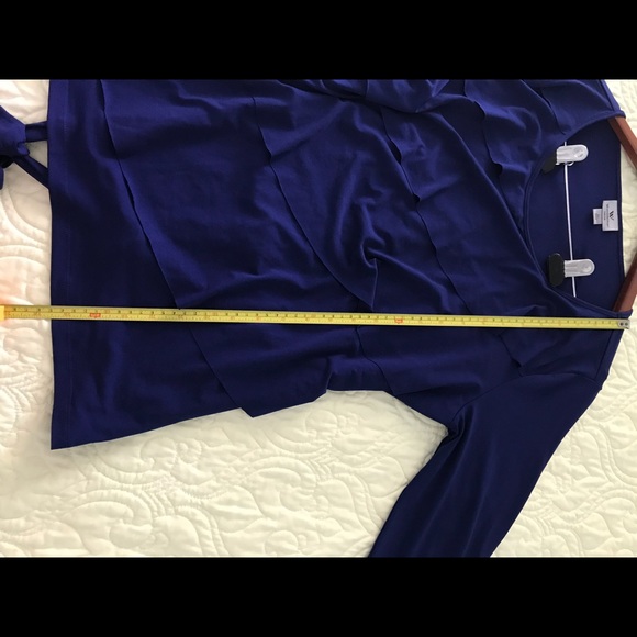 Blue top - Picture 7 of 8